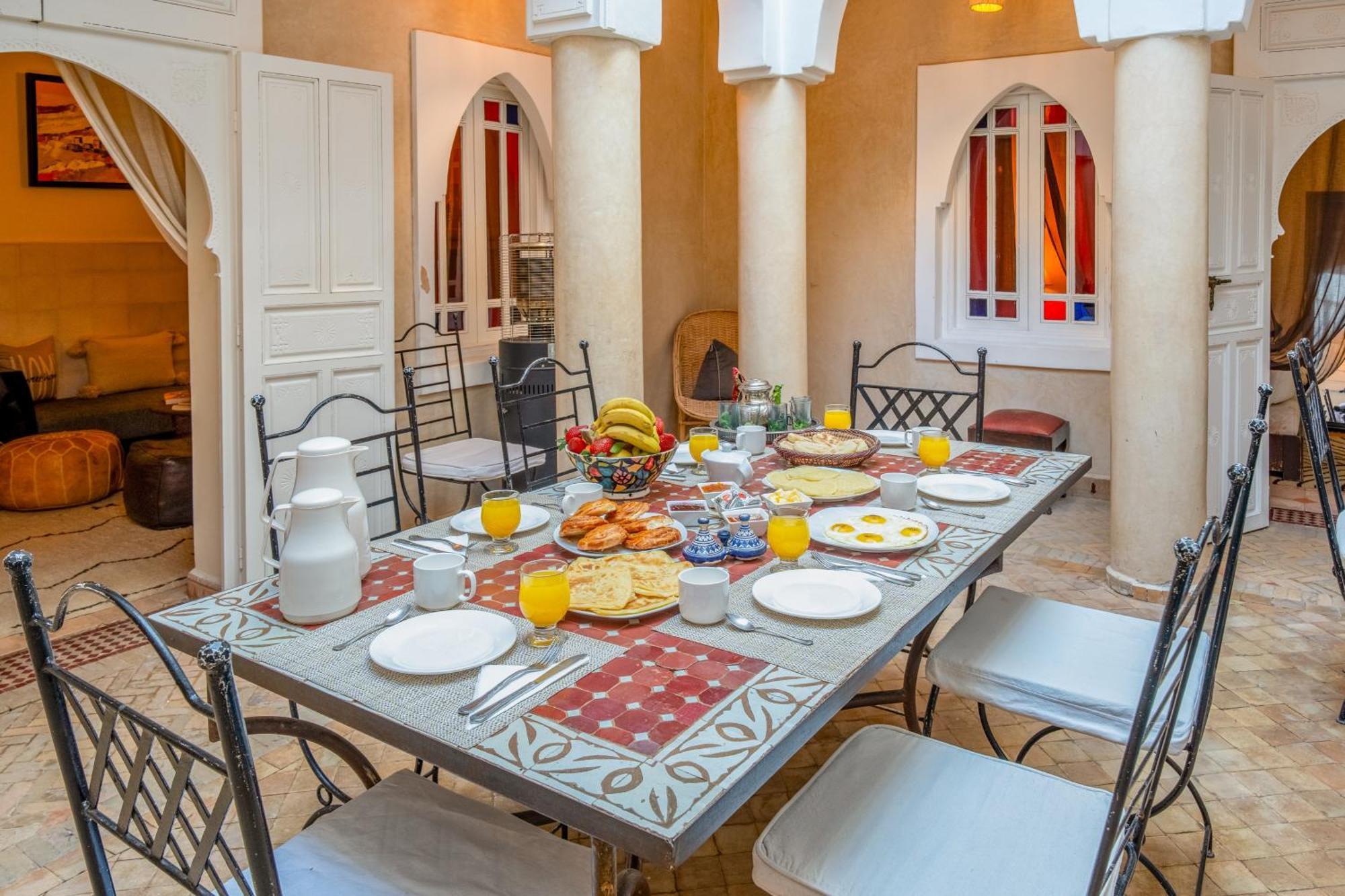 Riad Awinati Location Privatisee ,Piscine Chauffee , Beau Rooftop Marrakesh Exterior foto