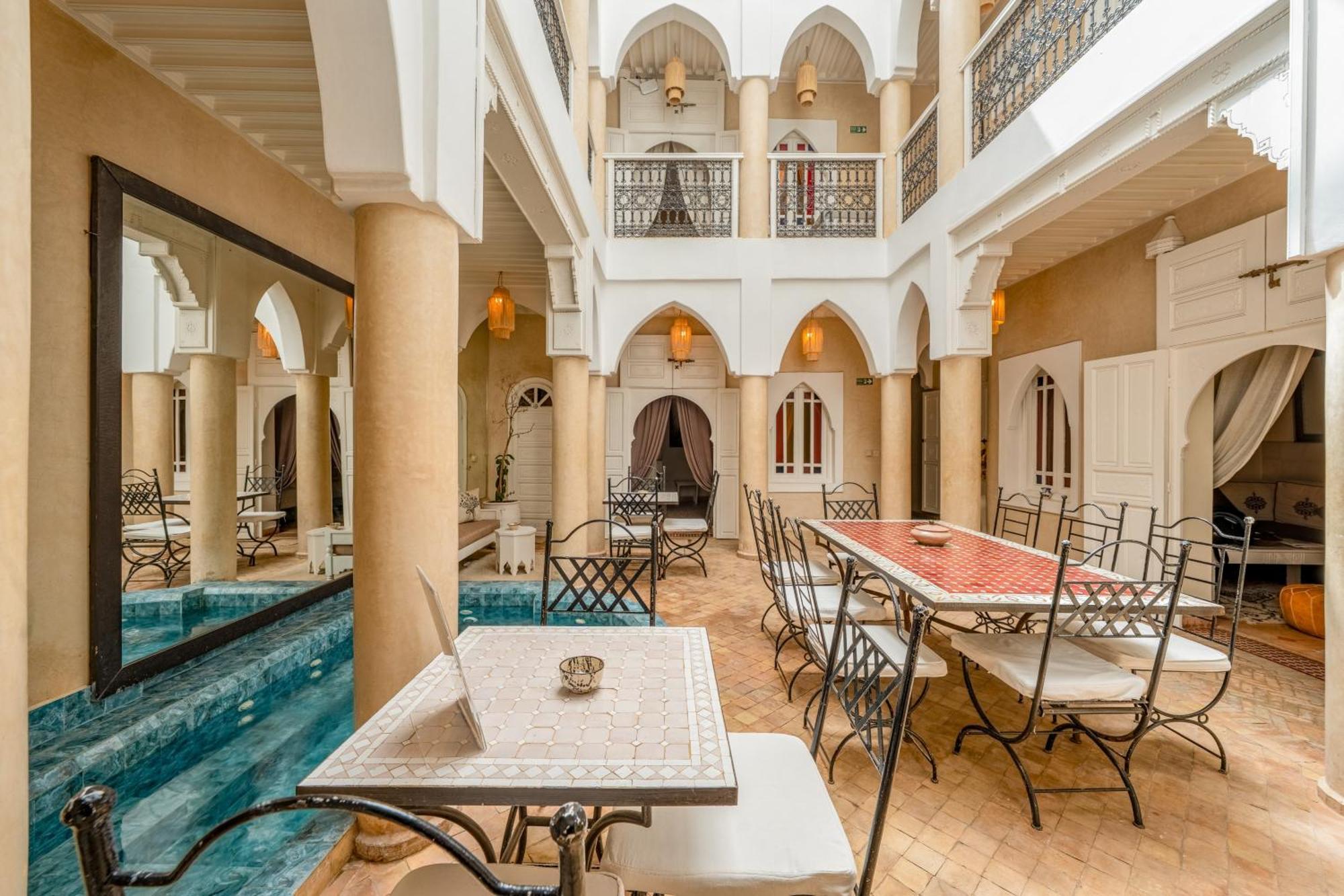 Riad Awinati Location Privatisee ,Piscine Chauffee , Beau Rooftop Marrakesh Exterior foto