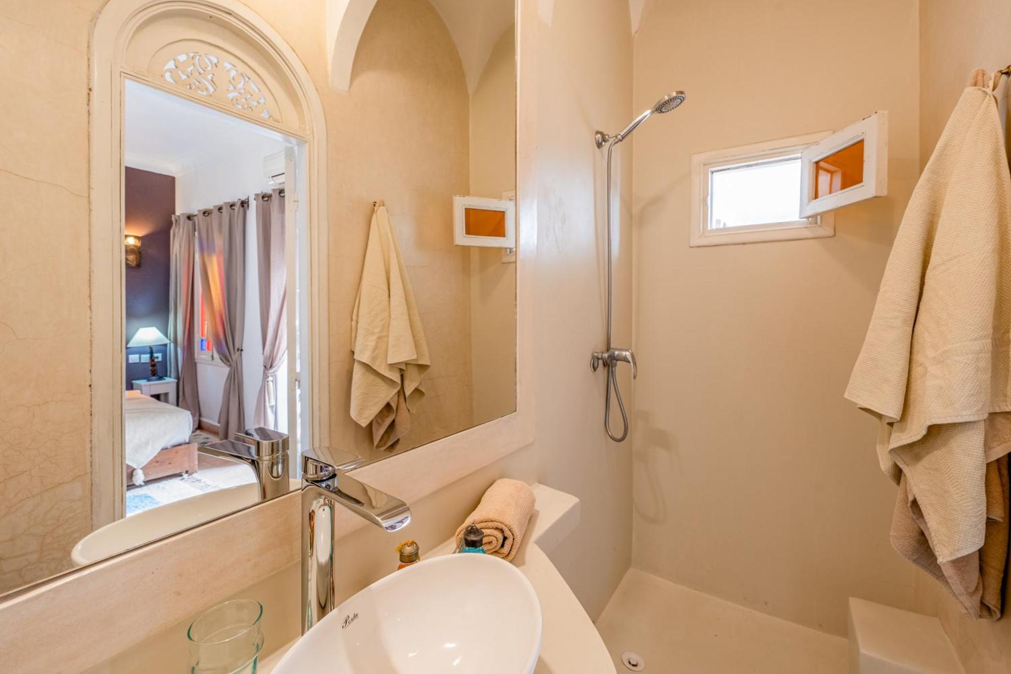 Riad Awinati Location Privatisee ,Piscine Chauffee , Beau Rooftop Marrakesh Exterior foto