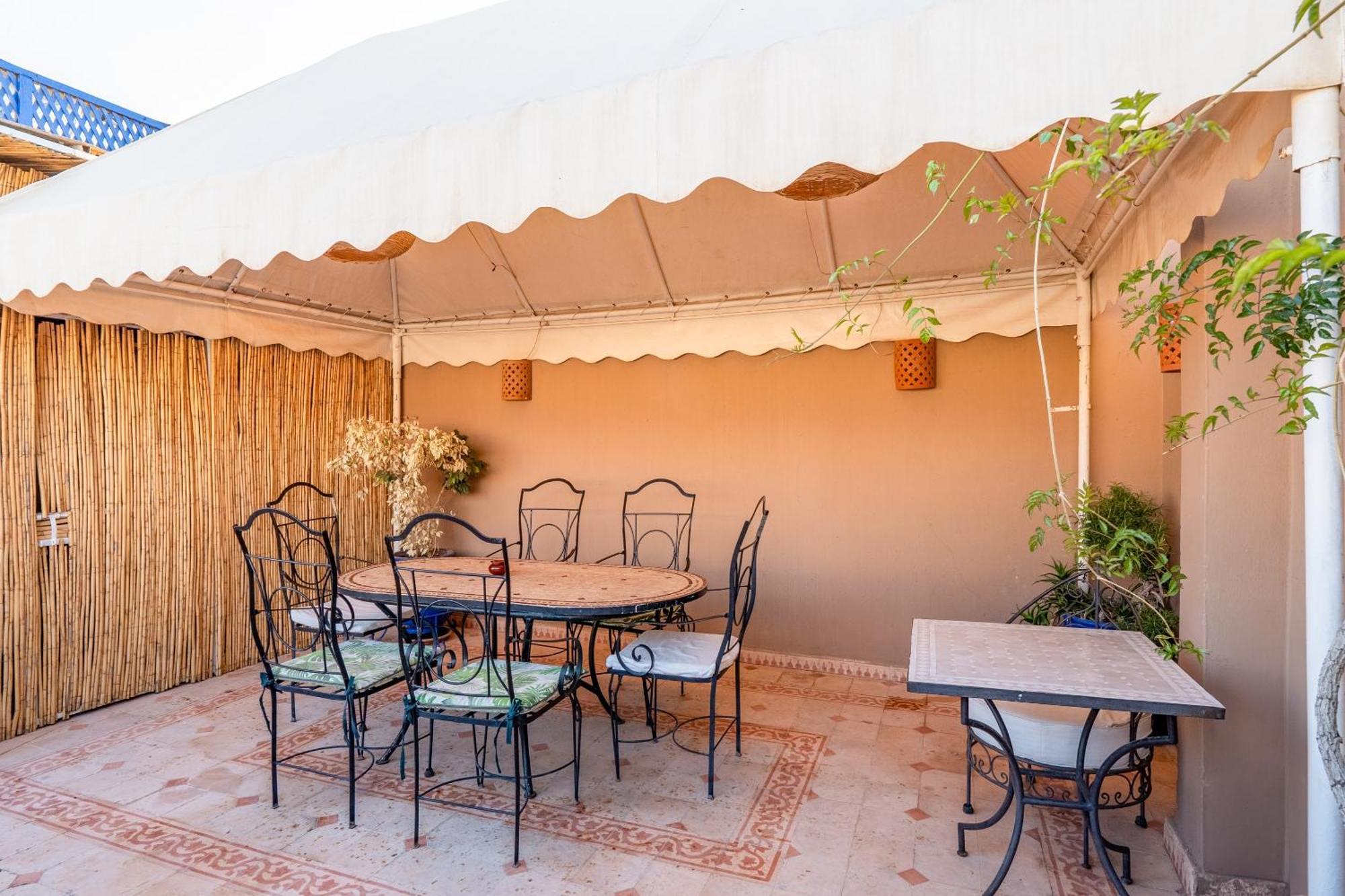 Riad Awinati Location Privatisee ,Piscine Chauffee , Beau Rooftop Marrakesh Exterior foto