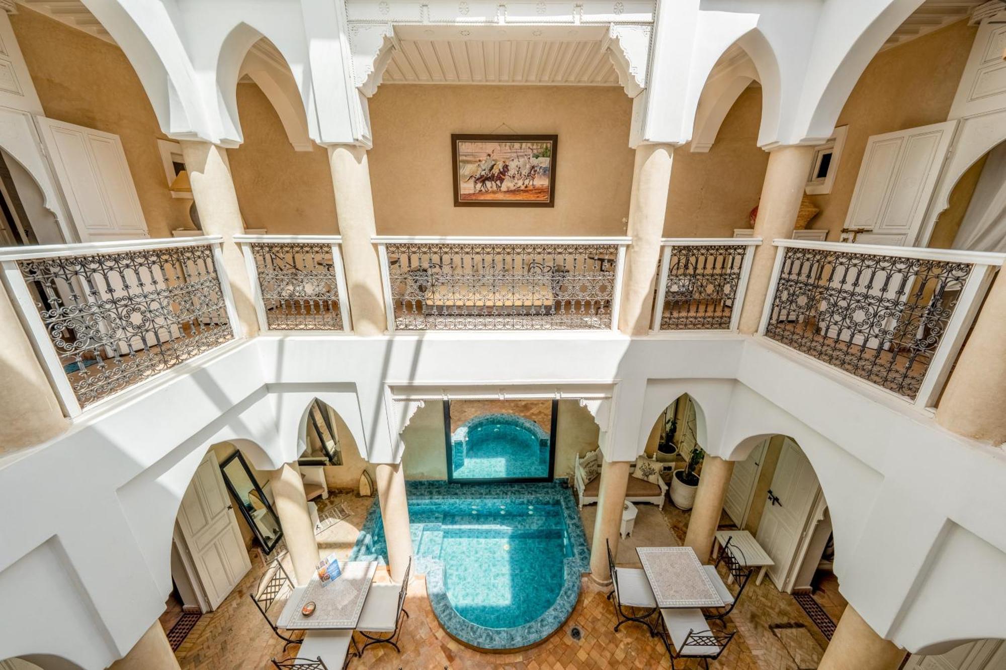Riad Awinati Location Privatisee ,Piscine Chauffee , Beau Rooftop Marrakesh Exterior foto