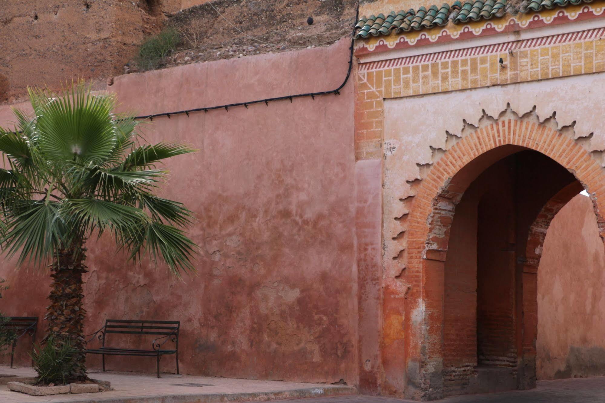 Riad Awinati Location Privatisee ,Piscine Chauffee , Beau Rooftop Hotel Marrakesh Exterior foto