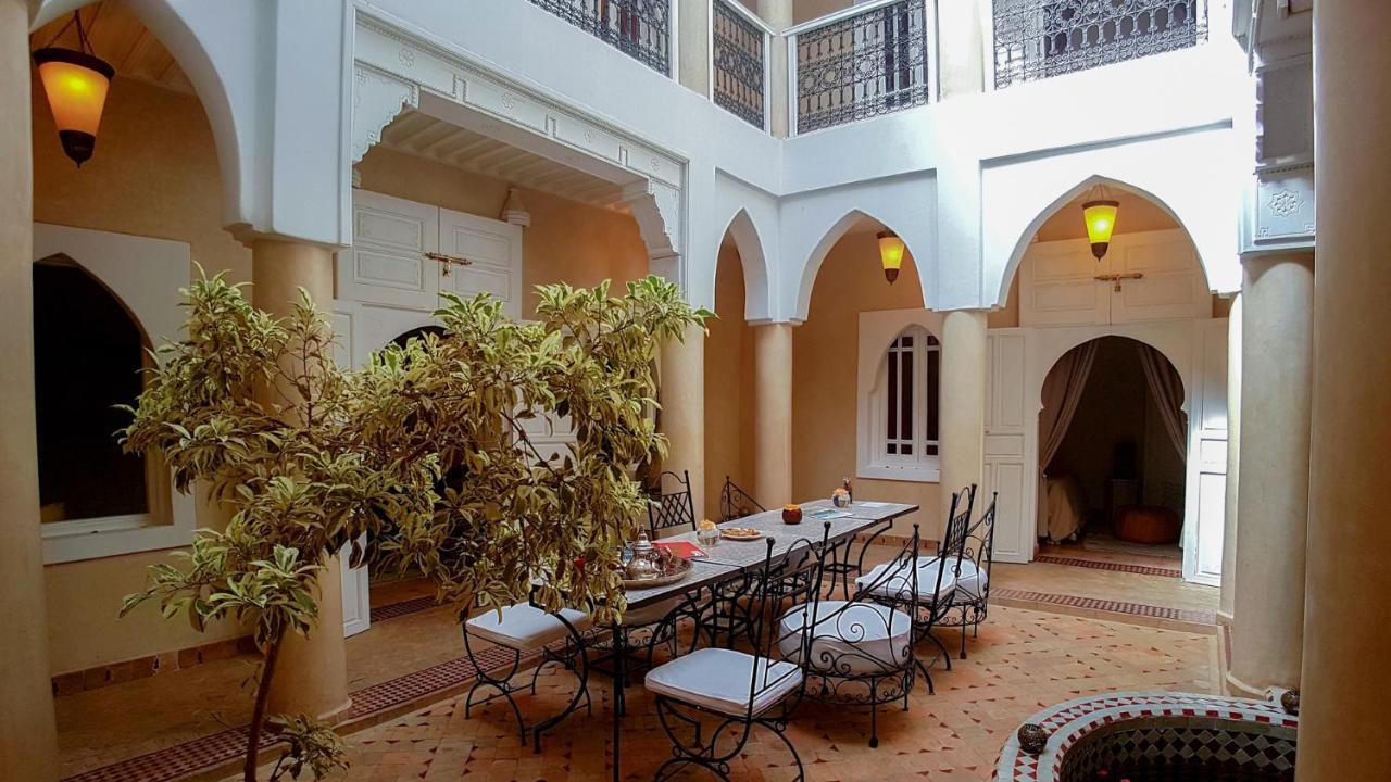 Riad Awinati Location Privatisee ,Piscine Chauffee , Beau Rooftop Hotel Marrakesh Exterior foto